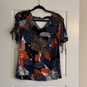 Short Sleeve V-Neck Tropical Print Top
